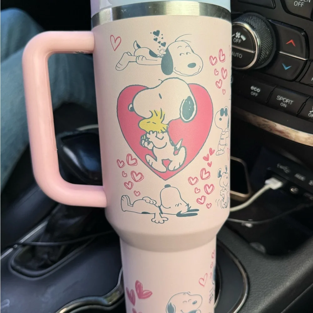 Stanley Pink Peanuts Snoopy Illustrated Travel Mug - Picture 3 of 3